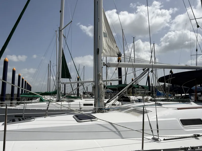 Slide: The Image of Beneteau 373 - 6551981