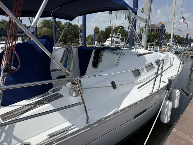 Slide: The Image of Beneteau 373 - 6551974