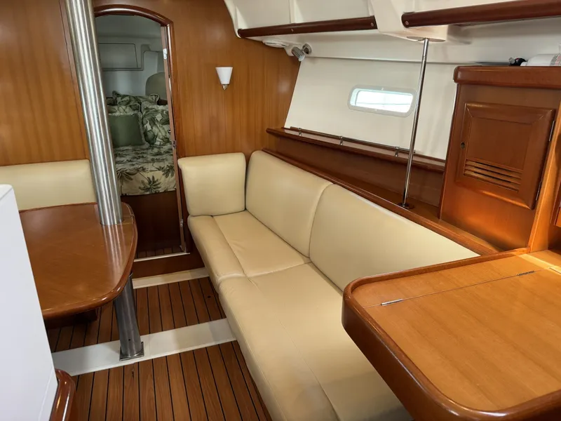 Slide: The Image of Beneteau 373 - 6552007