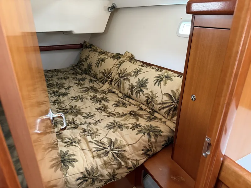 Slide: The Image of Beneteau 373 - 6551998
