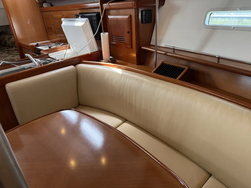 Slide: The Image of Beneteau 373 - 6552017