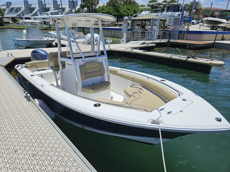 Slide: The Image of Sea Hunt Ultra 211 2017 - 6551510