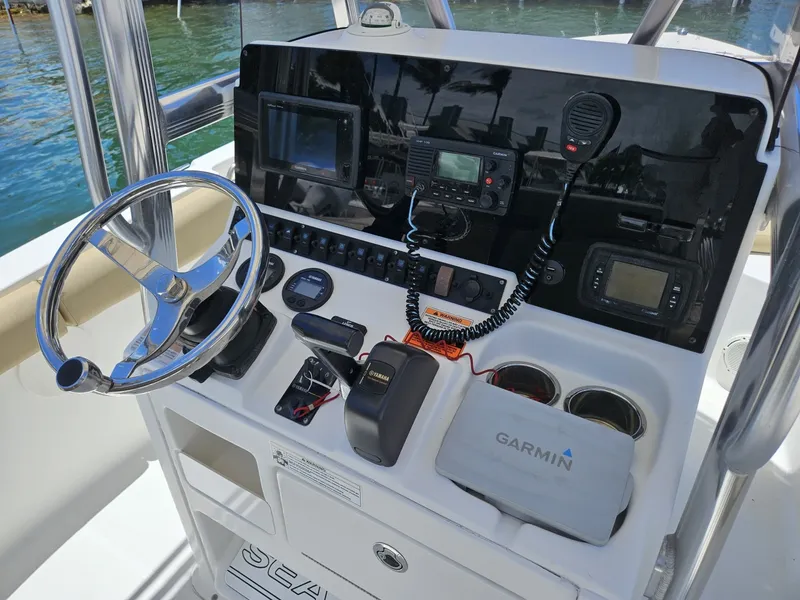 Slide: The Image of Sea Hunt Ultra 211 2017 - 6551538