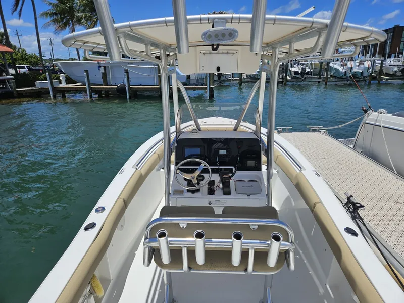 Slide: The Image of Sea Hunt Ultra 211 2017 - 6551523