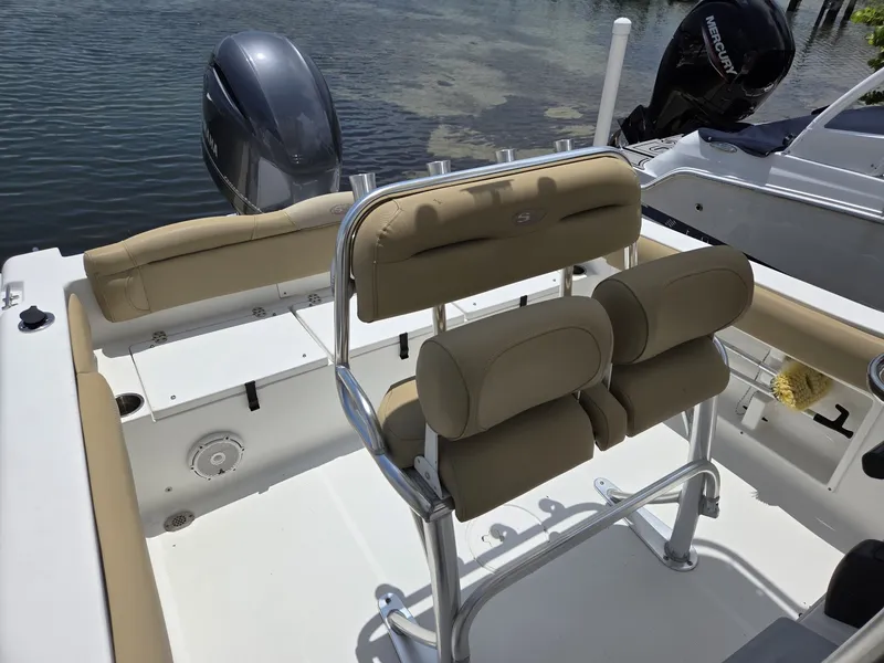 Slide: The Image of Sea Hunt Ultra 211 2017 - 6551551
