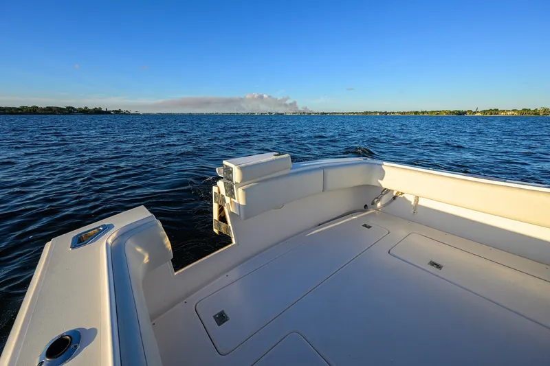 Slide: The Image of Aura 28 Heron's Catch - Exterior Cockpit 1998 Aura 28 CenterConsole Heron's Catch - 7656282