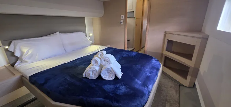 Slide: The Image of Fountaine Pajot Motor Yacht 44 2018 - 6552030