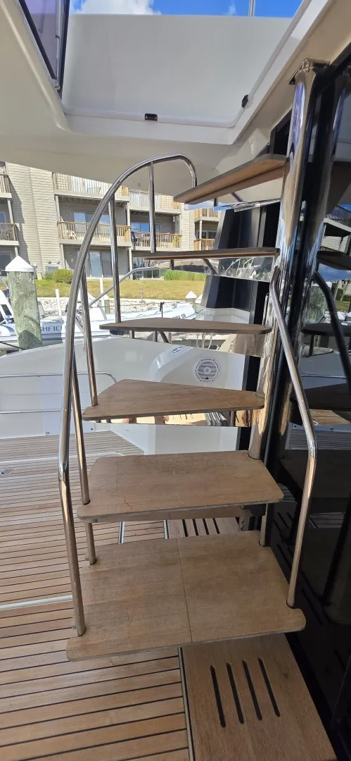 Slide: The Image of Fountaine Pajot Motor Yacht 44 2018 - 6552047