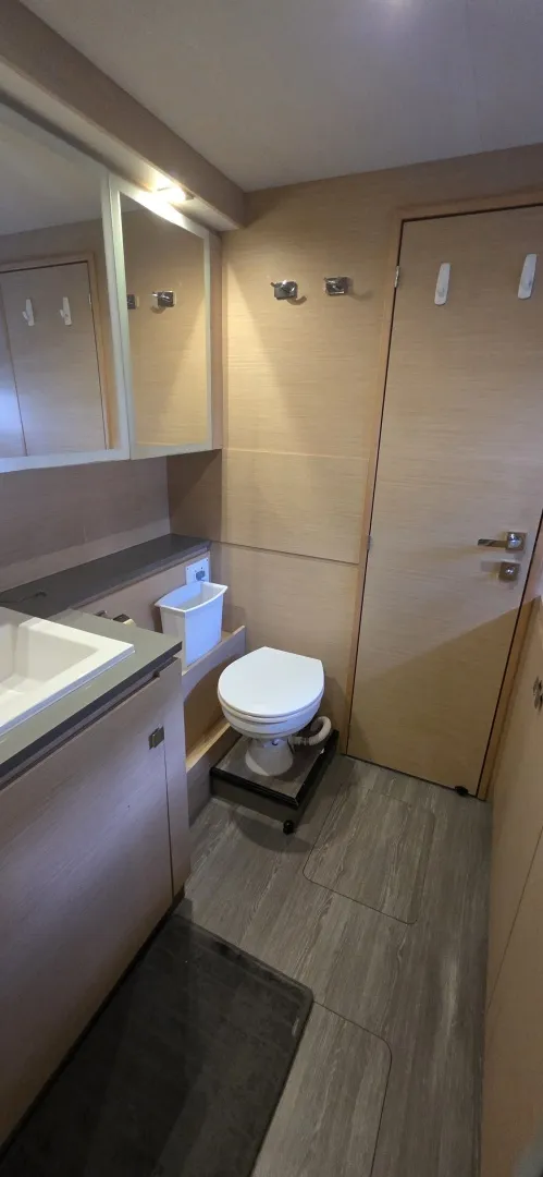 Slide: The Image of Fountaine Pajot Motor Yacht 44 2018 - 6552043