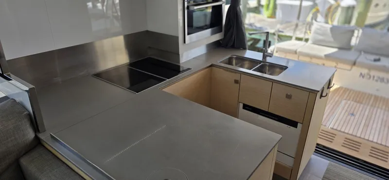 Slide: The Image of Fountaine Pajot Motor Yacht 44 2018 - 6551993