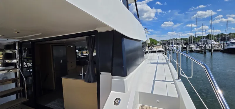 Slide: The Image of Fountaine Pajot Motor Yacht 44 2018 - 6551972