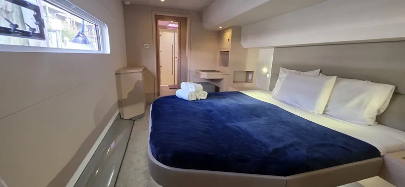Slide: The Image of Fountaine Pajot Motor Yacht 44 2018 - 6552040