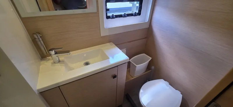 Slide: The Image of Fountaine Pajot Motor Yacht 44 2018 - 6552028