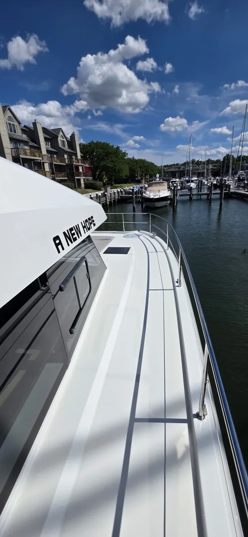 Slide: The Image of Fountaine Pajot Motor Yacht 44 2018 - 6551973