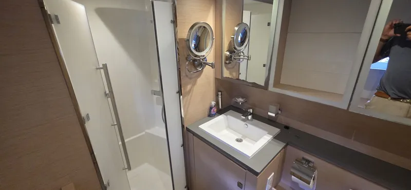 Slide: The Image of Fountaine Pajot Motor Yacht 44 2018 - 6552046