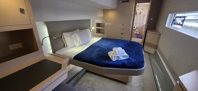 Slide: The Image of Fountaine Pajot Motor Yacht 44 2018 - 6552041