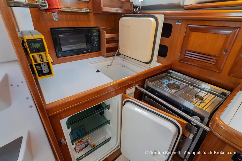Slide: The Image of Beneteau Oceanis 361 2001 - 6552128
