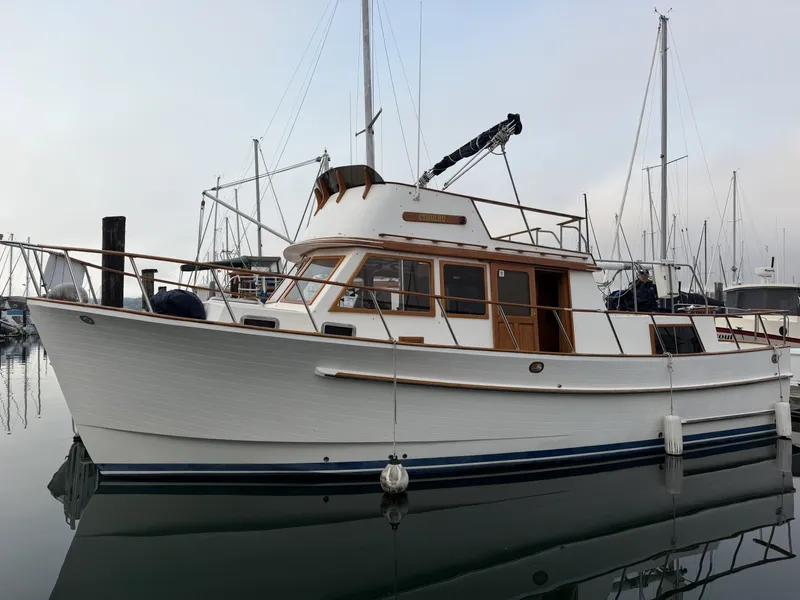 Slide: The Image of Monk 36 Aft Cabin 1988 - 7465721