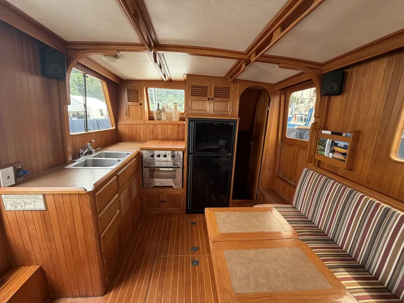 Slide: The Image of Monk 36 Aft Cabin 1988 - 6565164