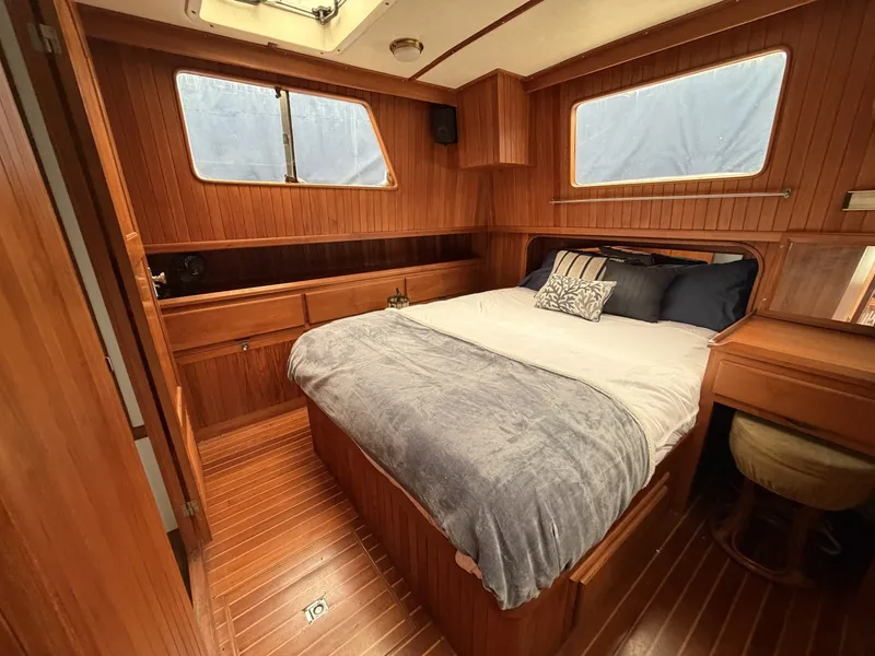 Slide: The Image of Monk 36 Aft Cabin 1988 - 6565182
