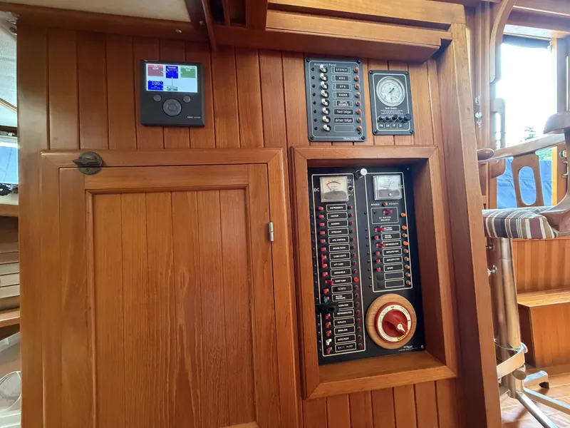 Slide: The Image of Monk 36 Aft Cabin 1988 - 6565170