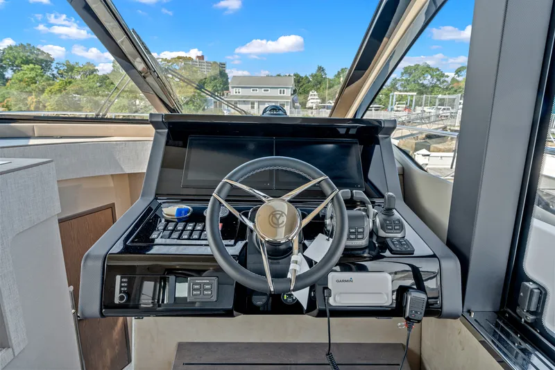 Slide: The Image of Cruisers 50 FLY 2027 - 7529221