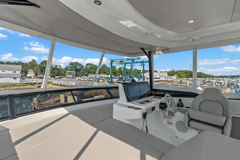 Slide: The Image of Cruisers 50 FLY 2027 - 7529252