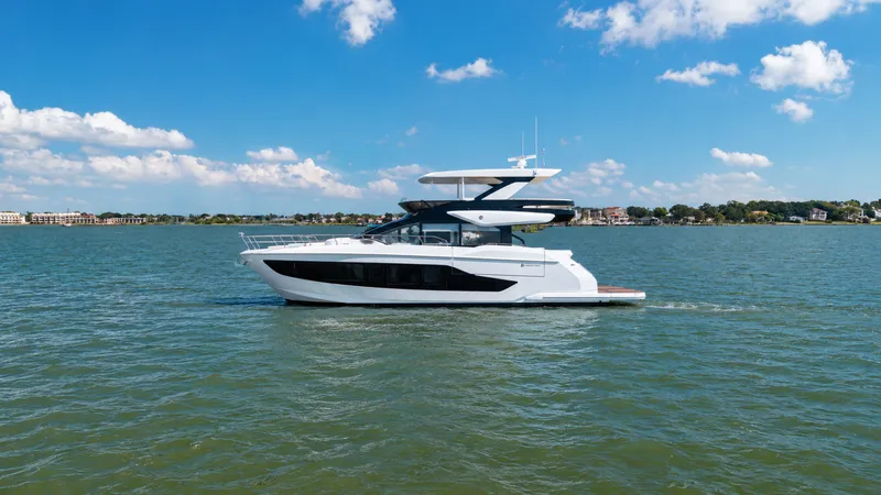 The Image of Cruisers 57 FLY 2027 - 8350699