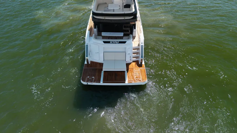Slide: The Image of Cruisers 57 FLY 2027 - 8065542