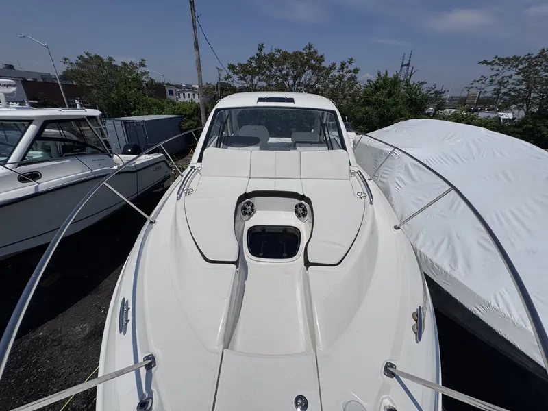 Slide: The Image of Sea Ray 35 2019 - 6563463