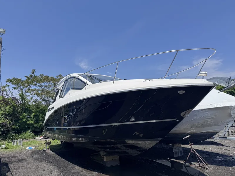 Slide: The Image of Sea Ray 35 2019 - 6563476