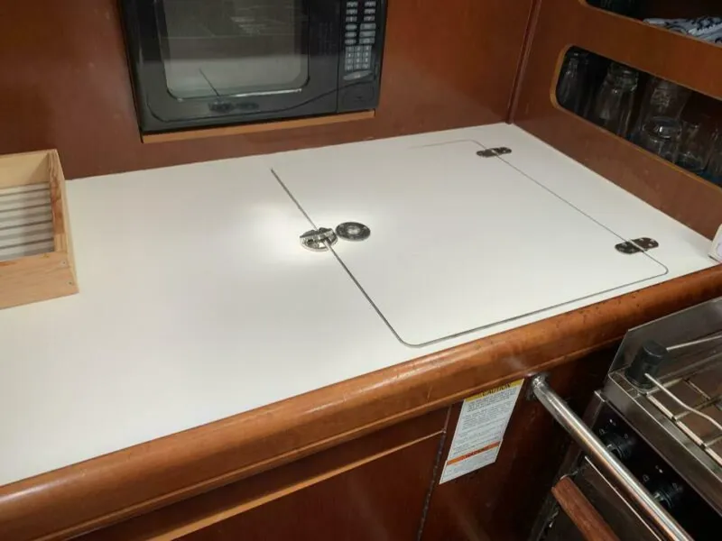 Slide: The Image of 2004 Beneteau Oceanis 393 Plenty of counter space - 6564663