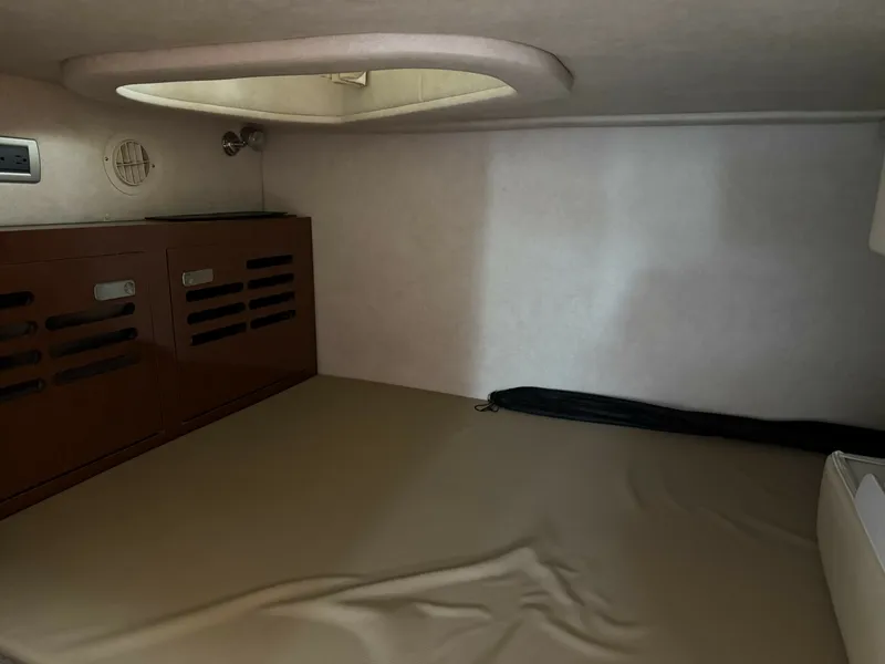 Slide: The Image of Sea Ray 310da Double Berth - 6564985