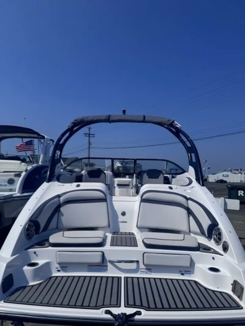 Slide: The Image of Yamaha 242 Limited S 2017 - 6565264