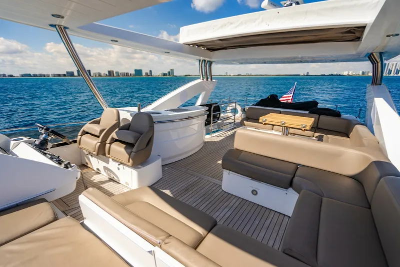 Slide: The Image of Sunseeker Manhattan 73 2014 - 6566022