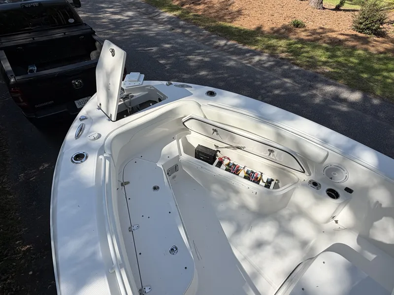Slide: The Image of Edgewater 23 2019 - 6664196