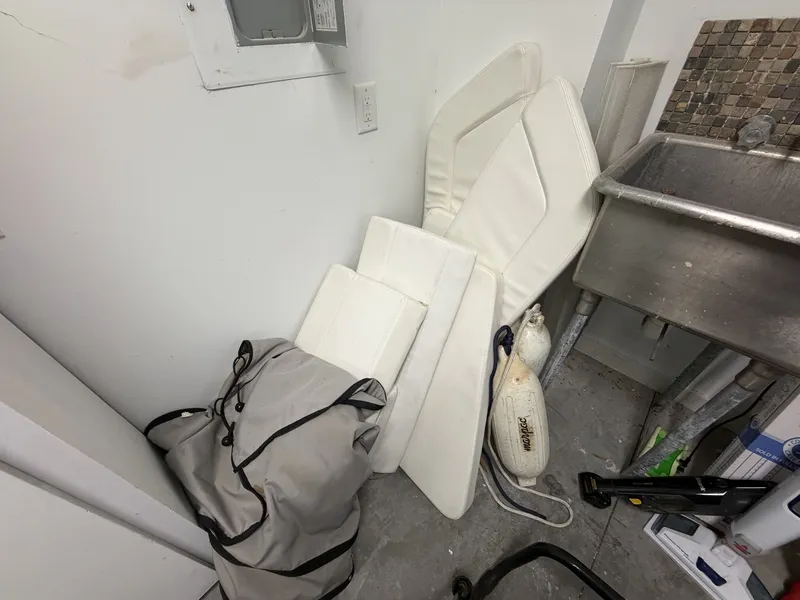 Slide: The Image of Edgewater 23 2019 - 6664890