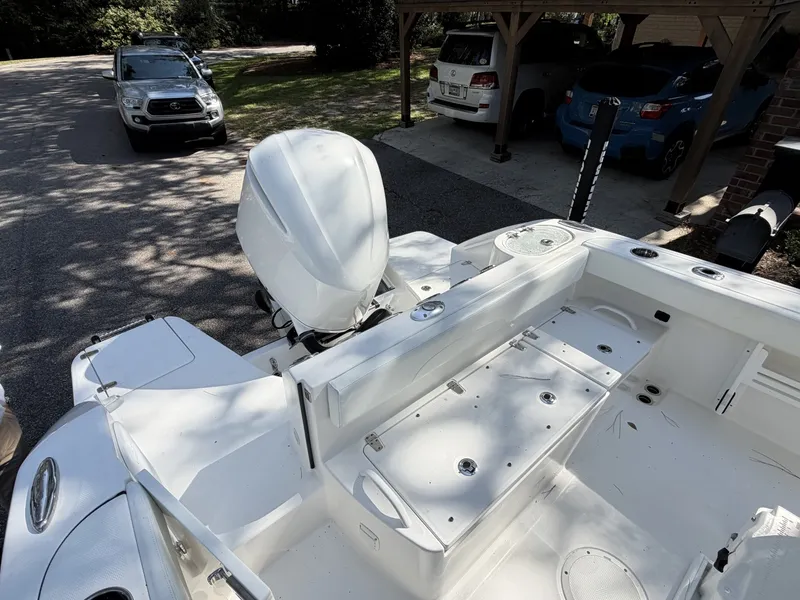 Slide: The Image of Edgewater 23 2019 - 6664612