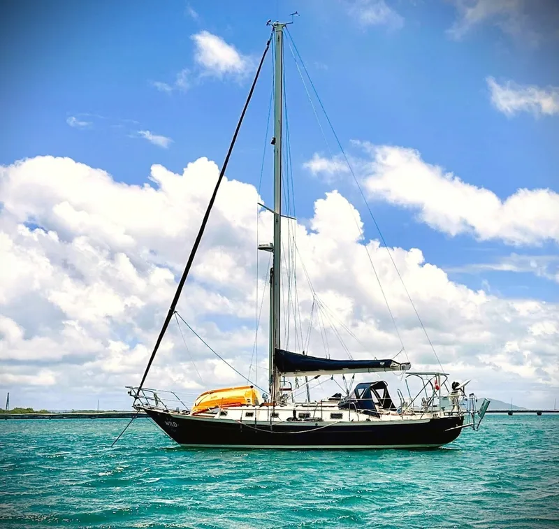 Slide: The Image of Pacific Seacraft 37 1998 - 6780484