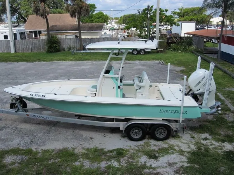 The Image of Shearwater 250 Carolina Bay 2021 - 7231048