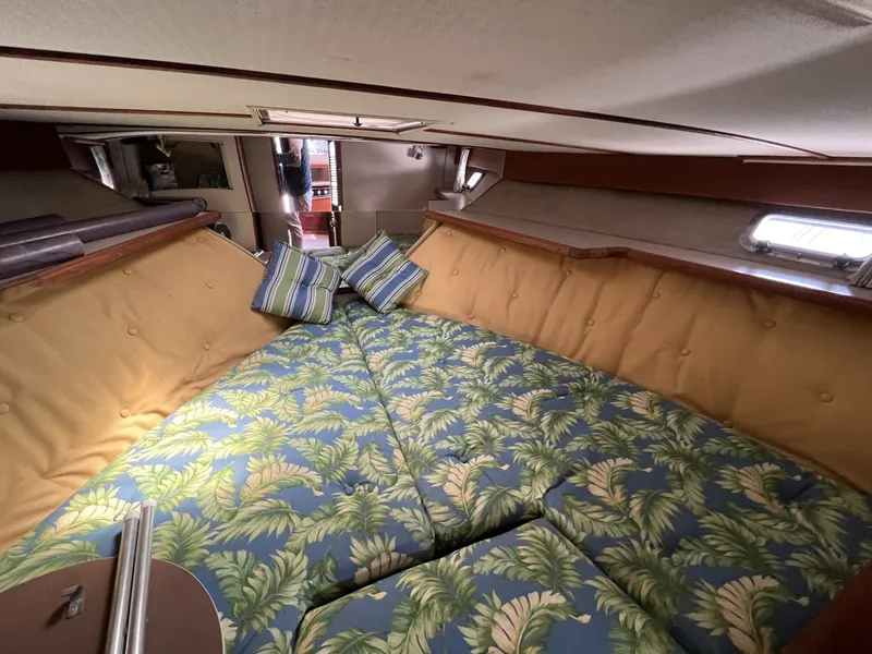 Slide: The Image of Tollycraft 30' Sport Cruiser 1989 - 6612238