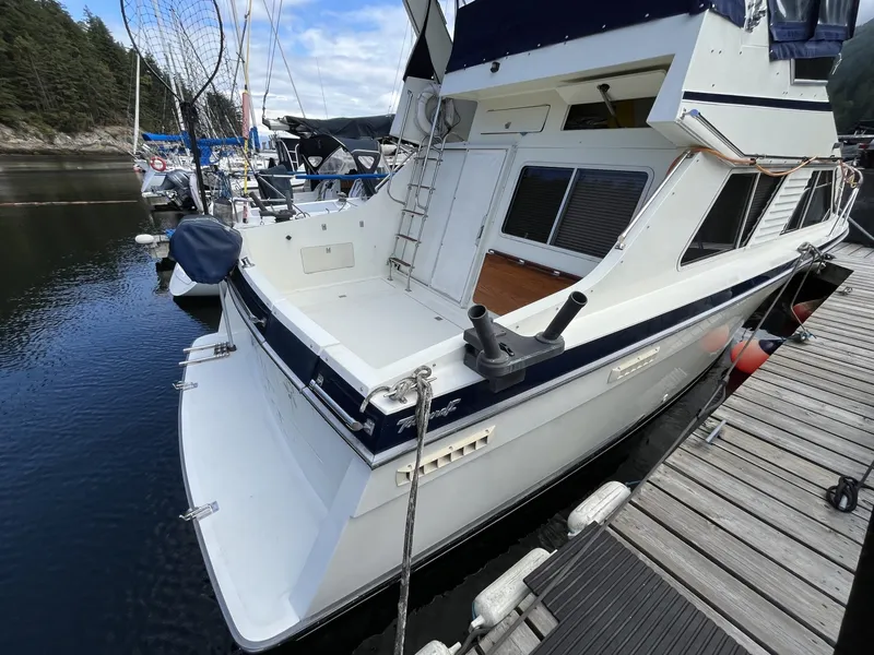 Slide: The Image of Tollycraft 30' Sport Cruiser 1989 - 6612230