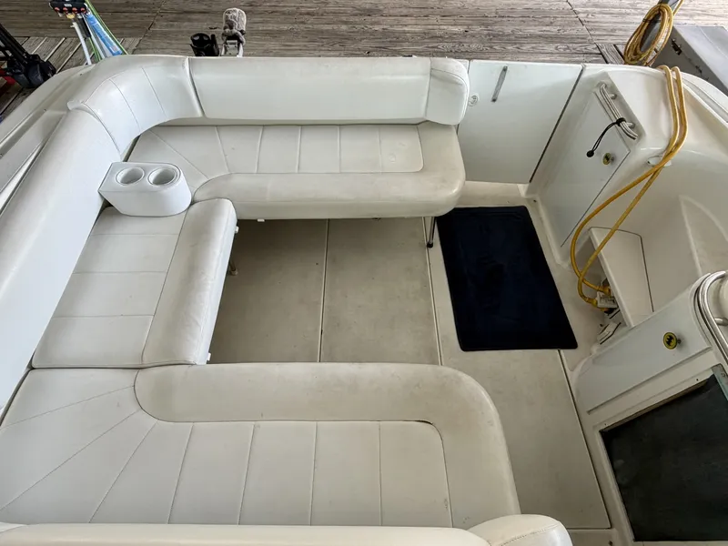 Slide: The Image of Carver Yachts 310 Mid Cabin Express 1996 - 6614092