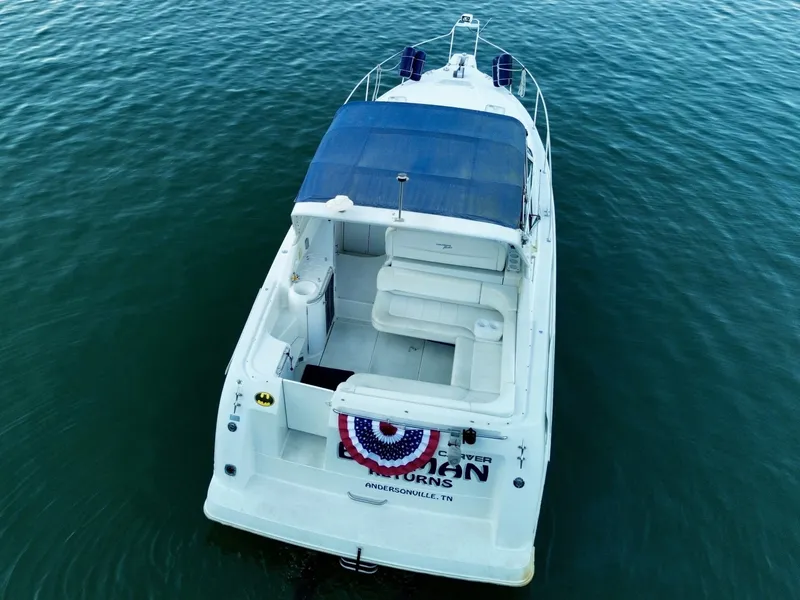 Slide: The Image of Carver Yachts 310 Mid Cabin Express 1996 - 6613995