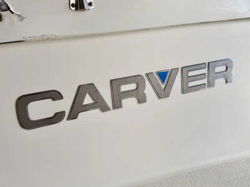 Slide: The Image of Carver Yachts 310 Mid Cabin Express 1996 - 6614193