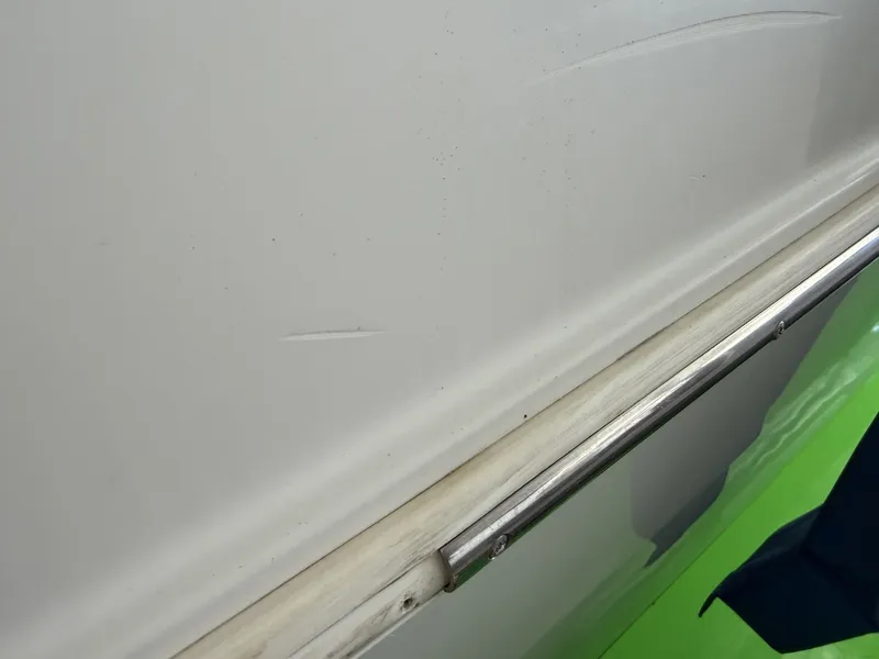 Slide: The Image of Carver Yachts 310 Mid Cabin Express 1996 - 6614137