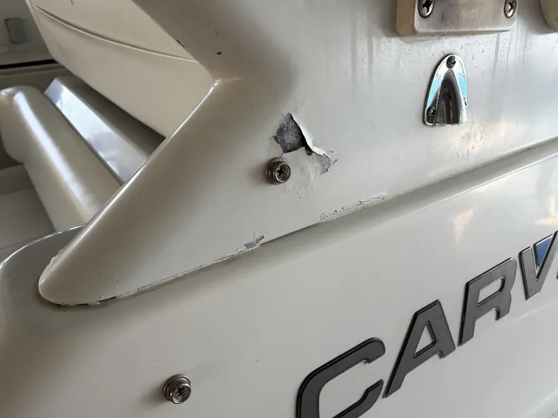 Slide: The Image of Carver Yachts 310 Mid Cabin Express 1996 - 6614143