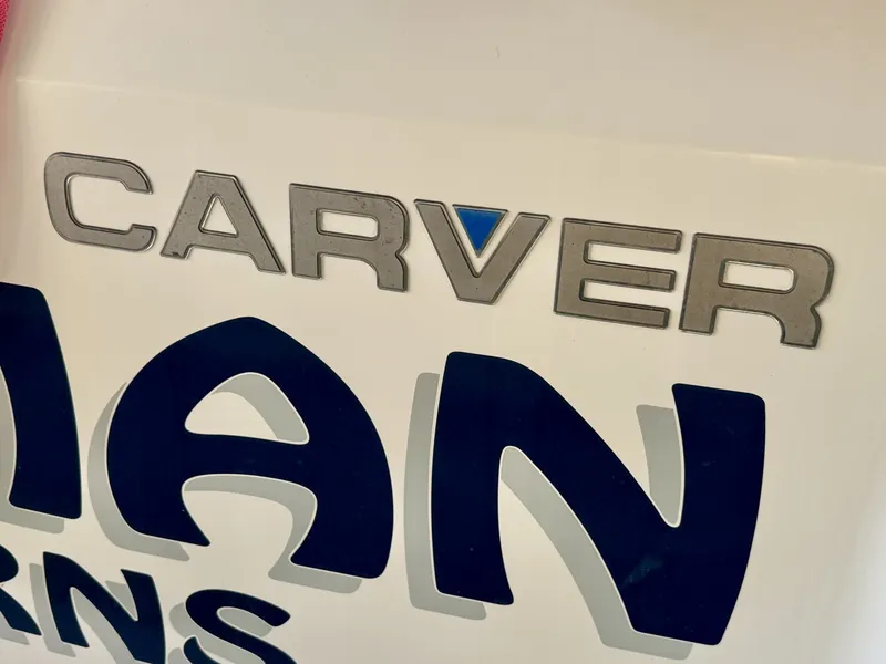 Slide: The Image of Carver Yachts 310 Mid Cabin Express 1996 - 6614195