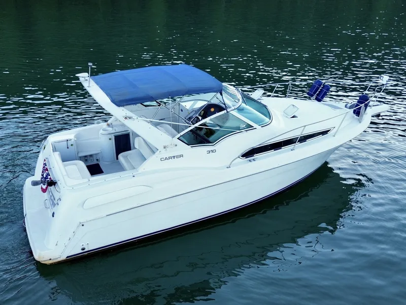 Slide: The Image of Carver Yachts 310 Mid Cabin Express 1996 - 6614200