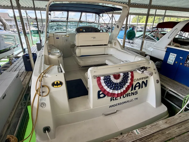 Slide: The Image of Carver Yachts 310 Mid Cabin Express 1996 - 6614012